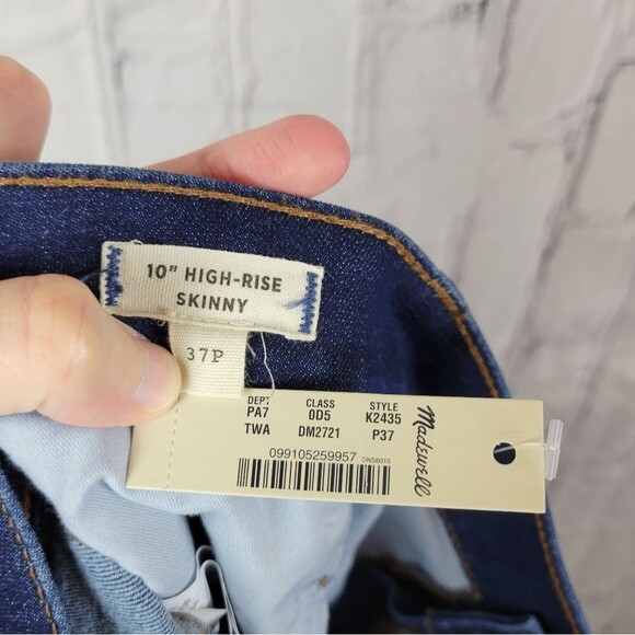 Madewell dark wash curvy 10" high rise tarren thermolite edition skinny jeans - Picture 10 of 12